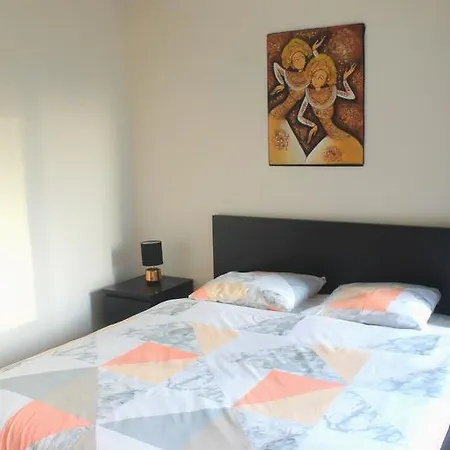 Moderne La Defense Paris 公寓